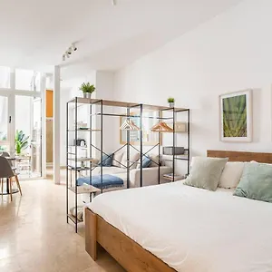 https://estudio-tranquilo-en-pleno-centro-de-malaga-29016.1costadelsol.com